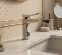 Load image into Gallery viewer, Aquatica Hix Basin Mixer Chrome/Black