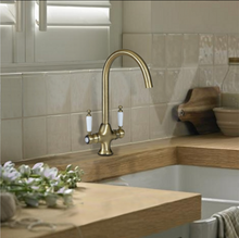 Load image into Gallery viewer, Aquatica Deja Vu Sink Mixer Brush Ross Gold
