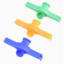 Load image into Gallery viewer, 5pcs Reusable Plastic Bag Clips Clothespins Kitchen Gadget Multi-Functional
