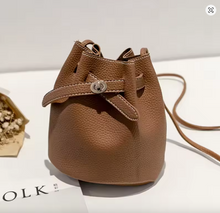 Load image into Gallery viewer, Vintage Bucket Bag Lock bucket bag
